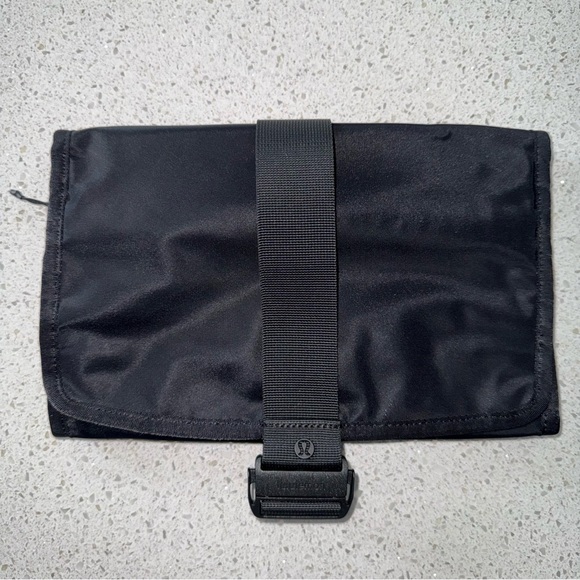 lululemon athletica Handbags - Lululemon Roll Up Travel Kit